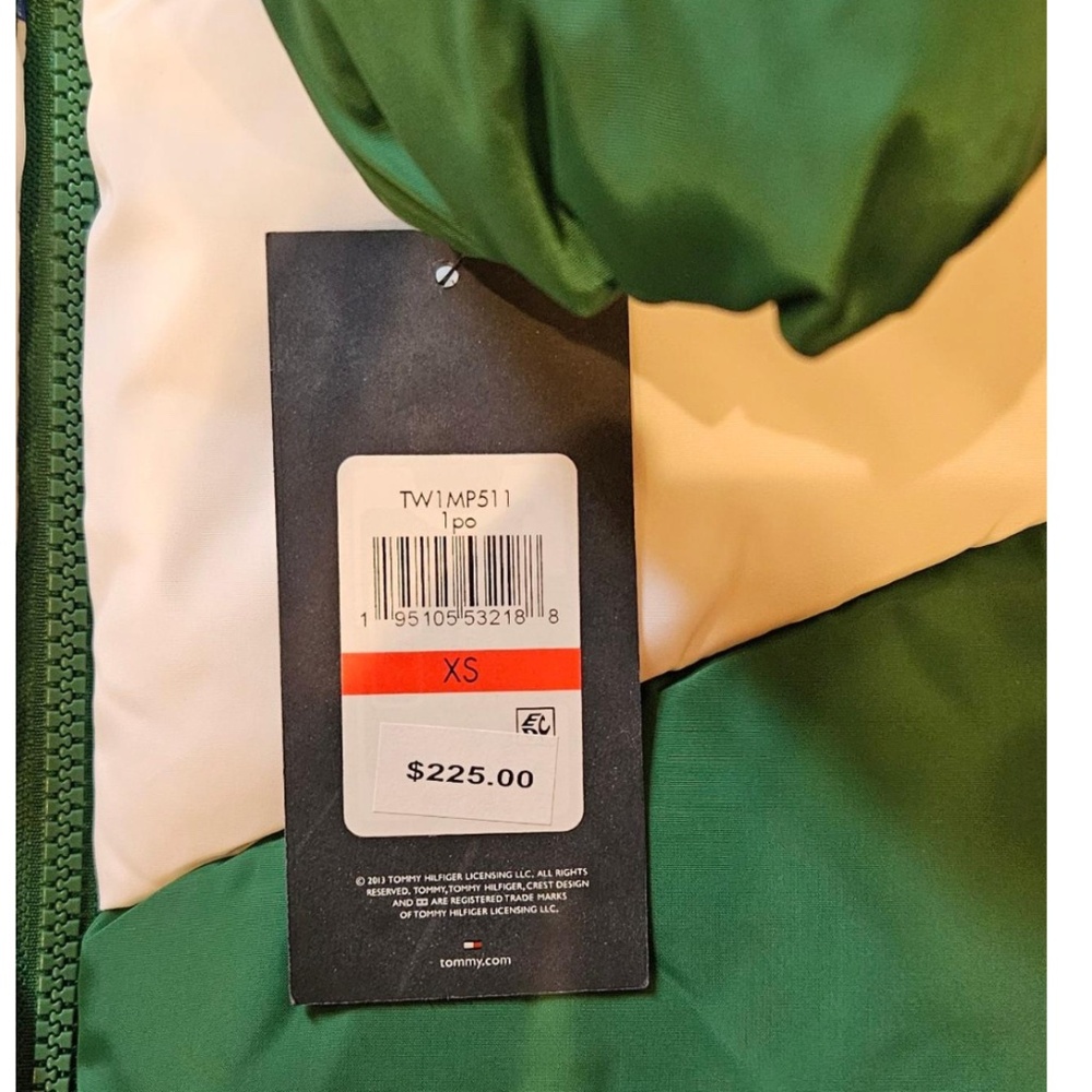 Tommy Hilfiger Women's Multi Color Chevron Striped Hooded Short Puffer Jacket - Picture 5 of 8